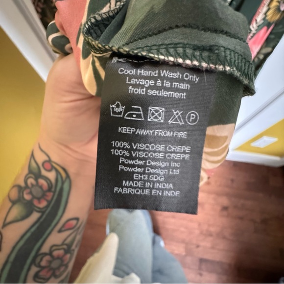 Powder Robe - Picture 4 of 4